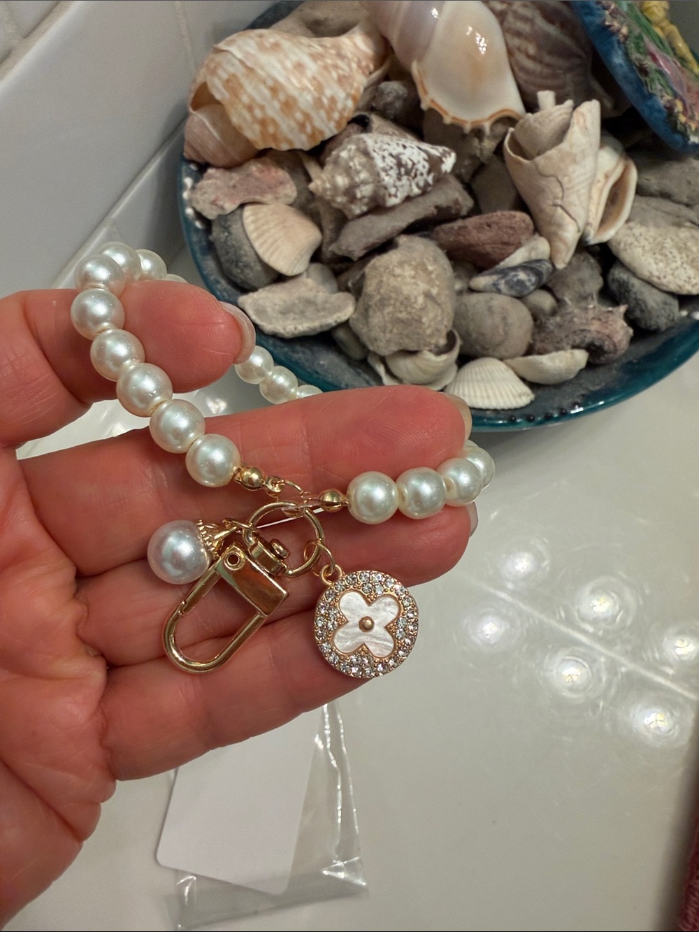 Pearl Beaded Keychain with pearl and Gold Charm - Picture 2 of 2